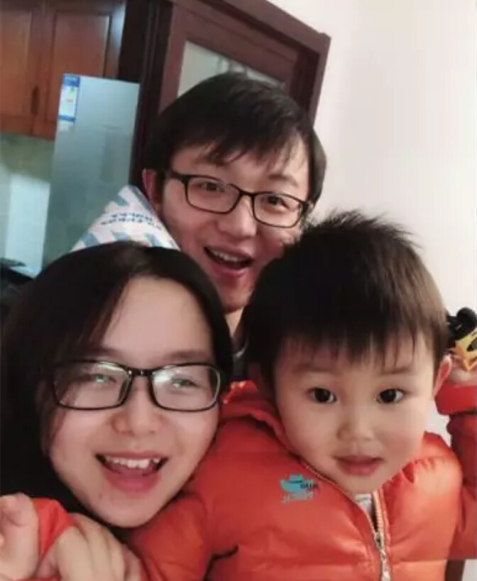 “買套實(shí)木家具，送你個(gè)老婆！你虧不虧？”